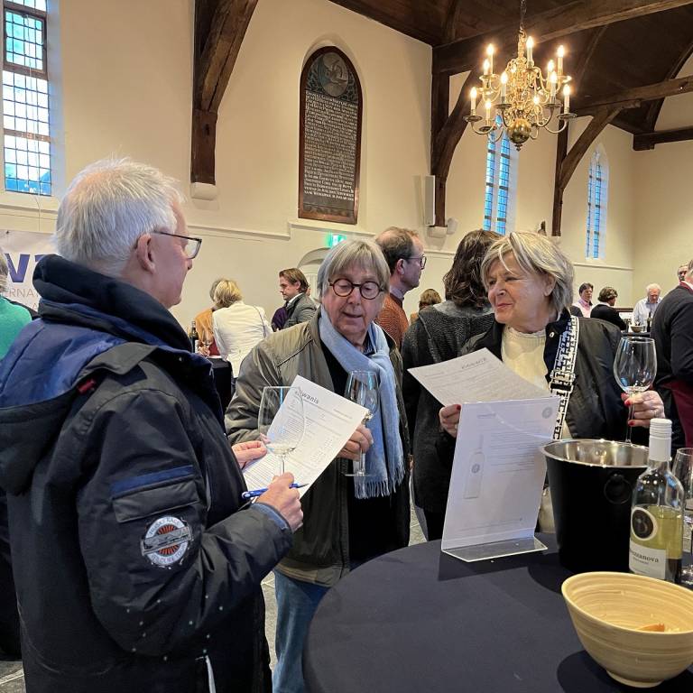 Wijnproeverij Gooise Kiwanis serviceclubs